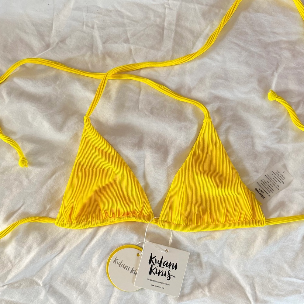 Kulani Kinis NWT yellow ribbed small halter top